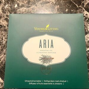 Young Living Aria Diffuser in Green and White